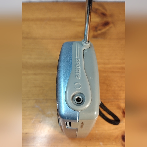 VTG 90's Street Beat AM/FM Sports Radio 2-Way Sound Model PR-35M Works Great - Picture 4 of 5